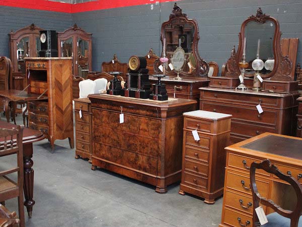 Moving Antiques